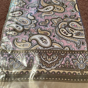 Lavender/Gold Paisley Wild Rag